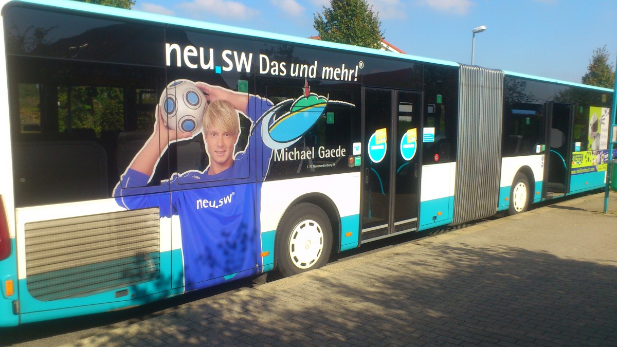 Mercedes Citaro Facelift  NB SW 587....hier ist noch der Fußballer des 1.FC Neubrandenburg zu sehen und zwar der Michael Gaede auf den Citaro 