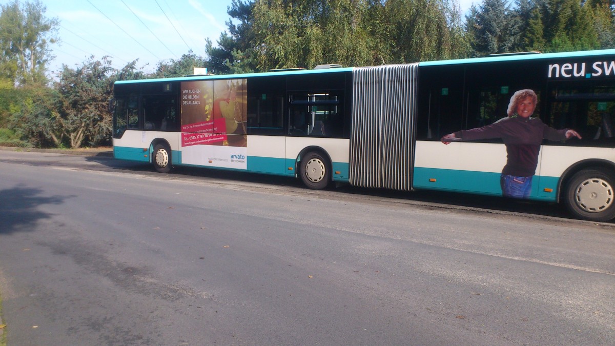 Mercedes Citaro  NB SW 577...und das Traffic Board der linken Fahrzeug Seite für das Callcenter
....und auch noch zu sehen die Astrid Kumbernuss die für den SCN so einige Erfolge geholt hat....aber schon ihre sportliche Laufbahn beendet hat 