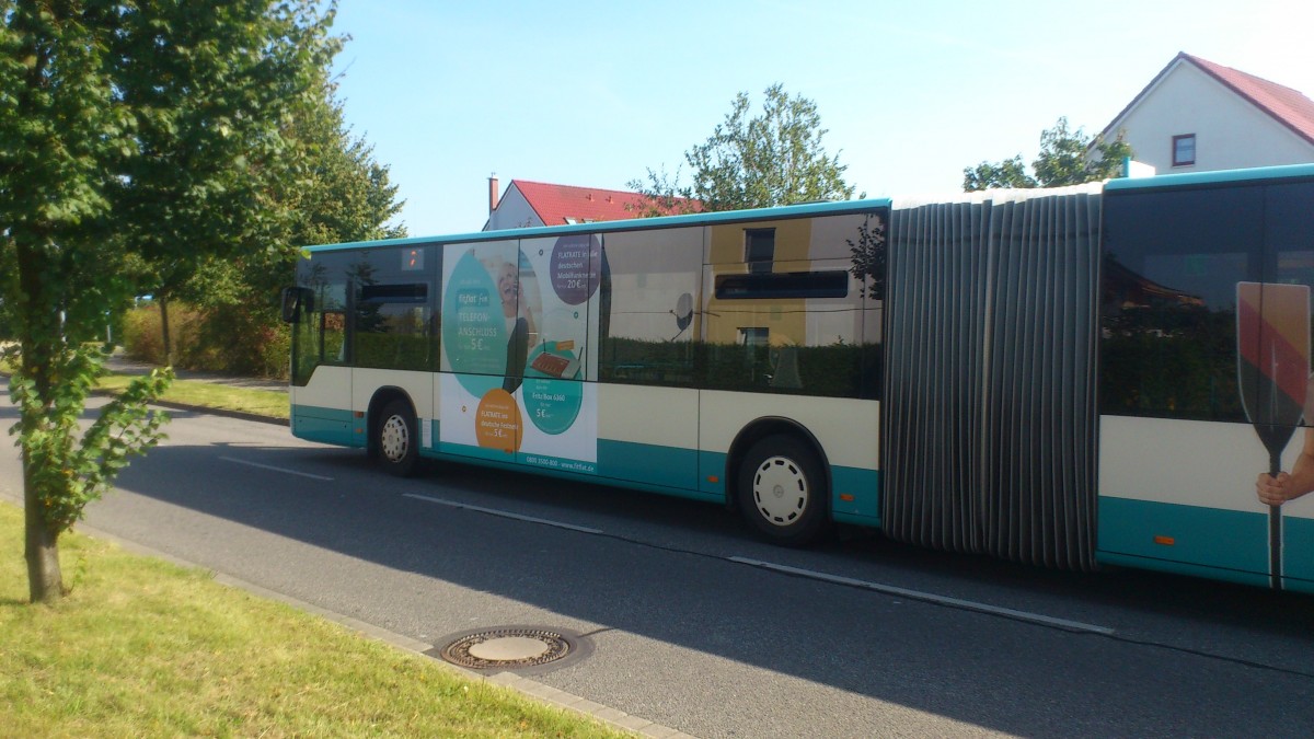 Mercedes Citaro  NB SW 585...hier noch die etwas ältere Werbung des Citaro die er im Sommer hatte für paar wochen für das fitflat Telefonie der Stadtwerke 