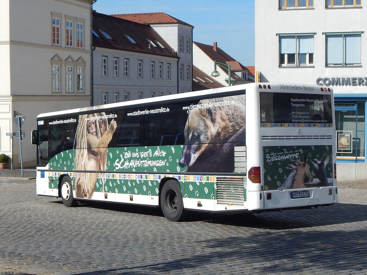 Mercedes Integro von Becker-Strelitz Reisen aus Deutschland in Neustrelitz.