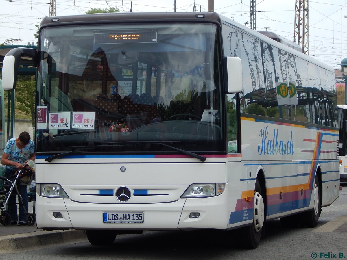 Mercedes Integro von Halbasch Reisen aus Deutschland in Frankfurt.