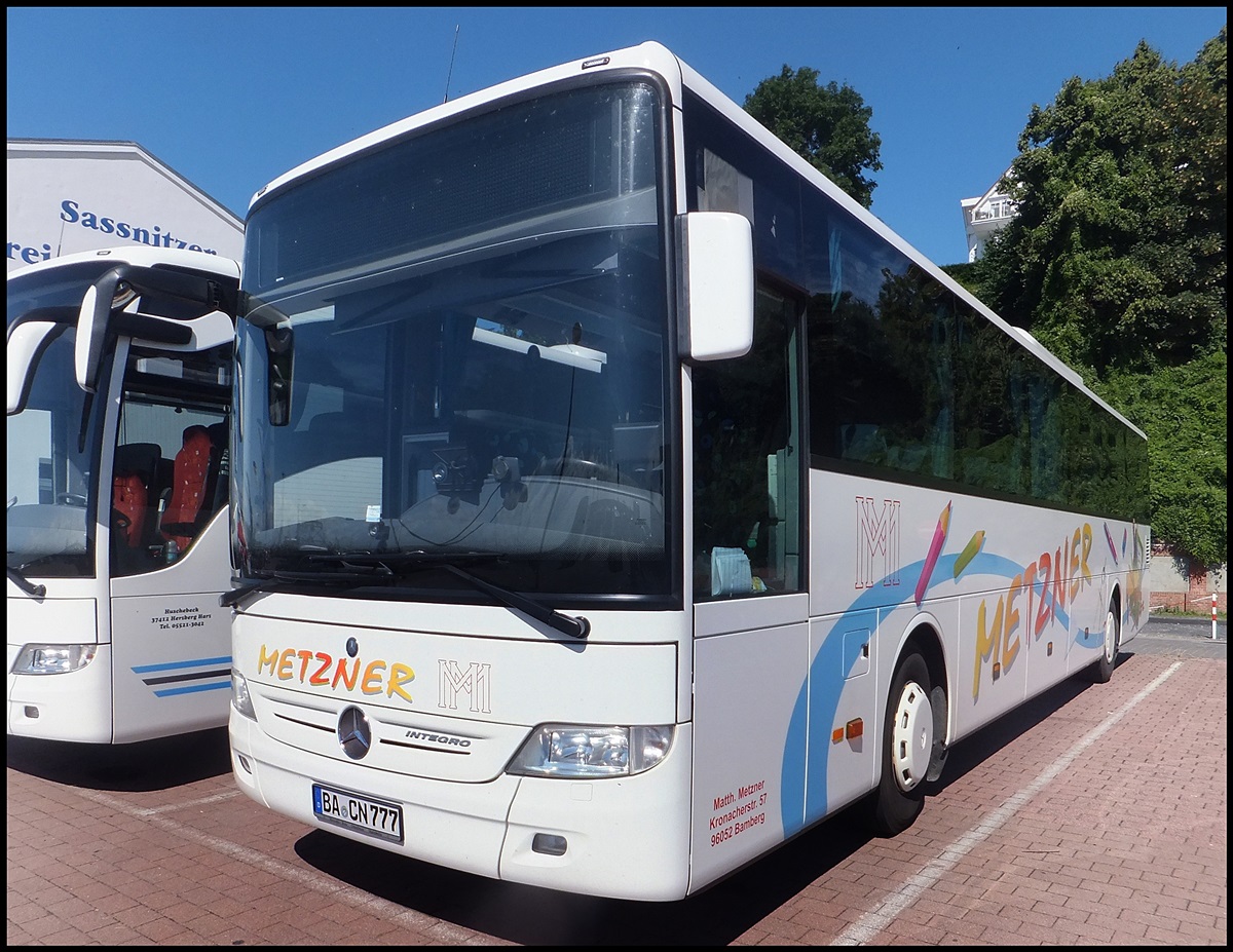 Mercedes Integro von Metzner aus Deutschland im Stadthafen Sassnitz.