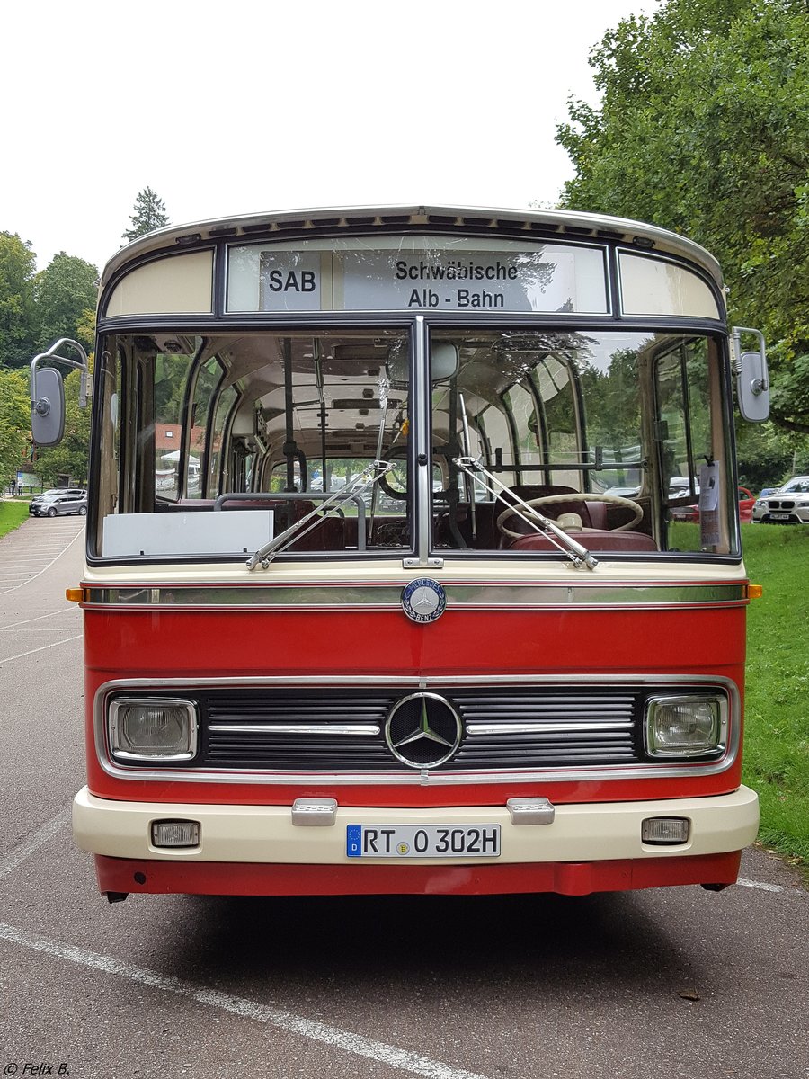 Mercedes O 302 der Reutlinger Stadtverkehrsgesellschaft mbH.