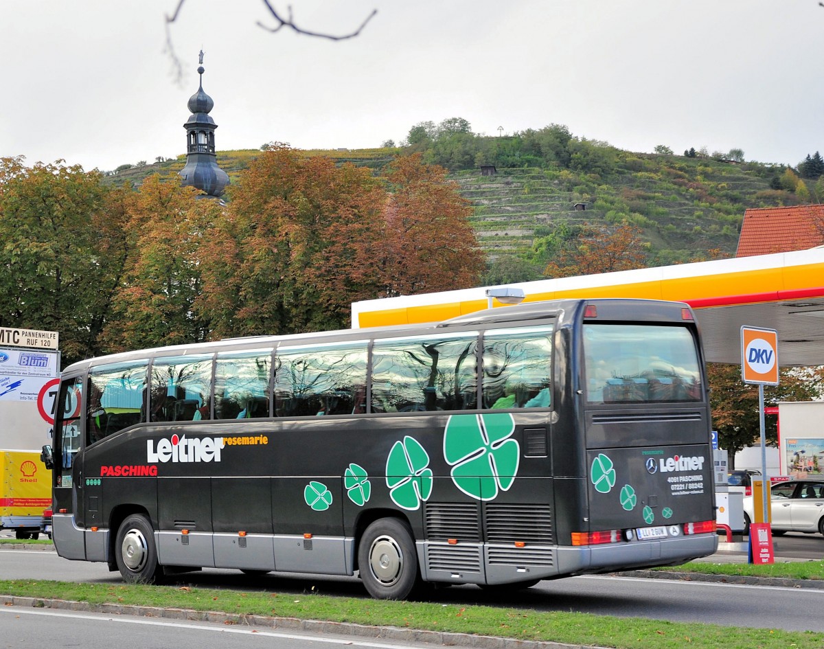 Mercedes O 404 von Leitner Reisen aus sterreich am 16.10.2014 in Krems.