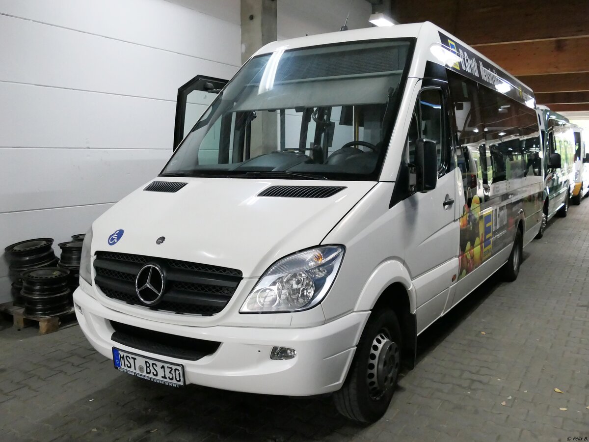 Mercedes Sprinter von Becker-Strelitz Reisen aus Deutschland in Neustrelitz.