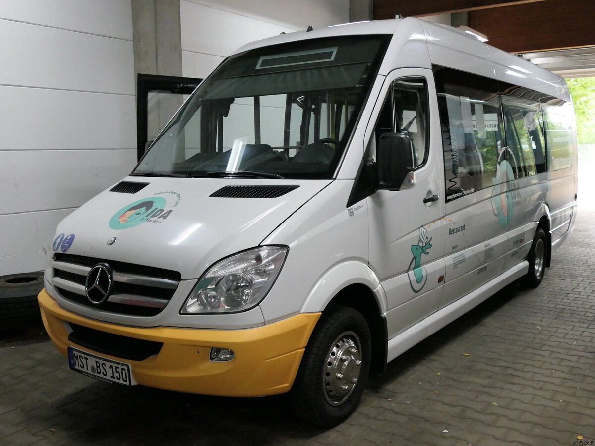 Mercedes Sprinter von Becker-Strelitz Reisen aus Deutschland in Neustrelitz.