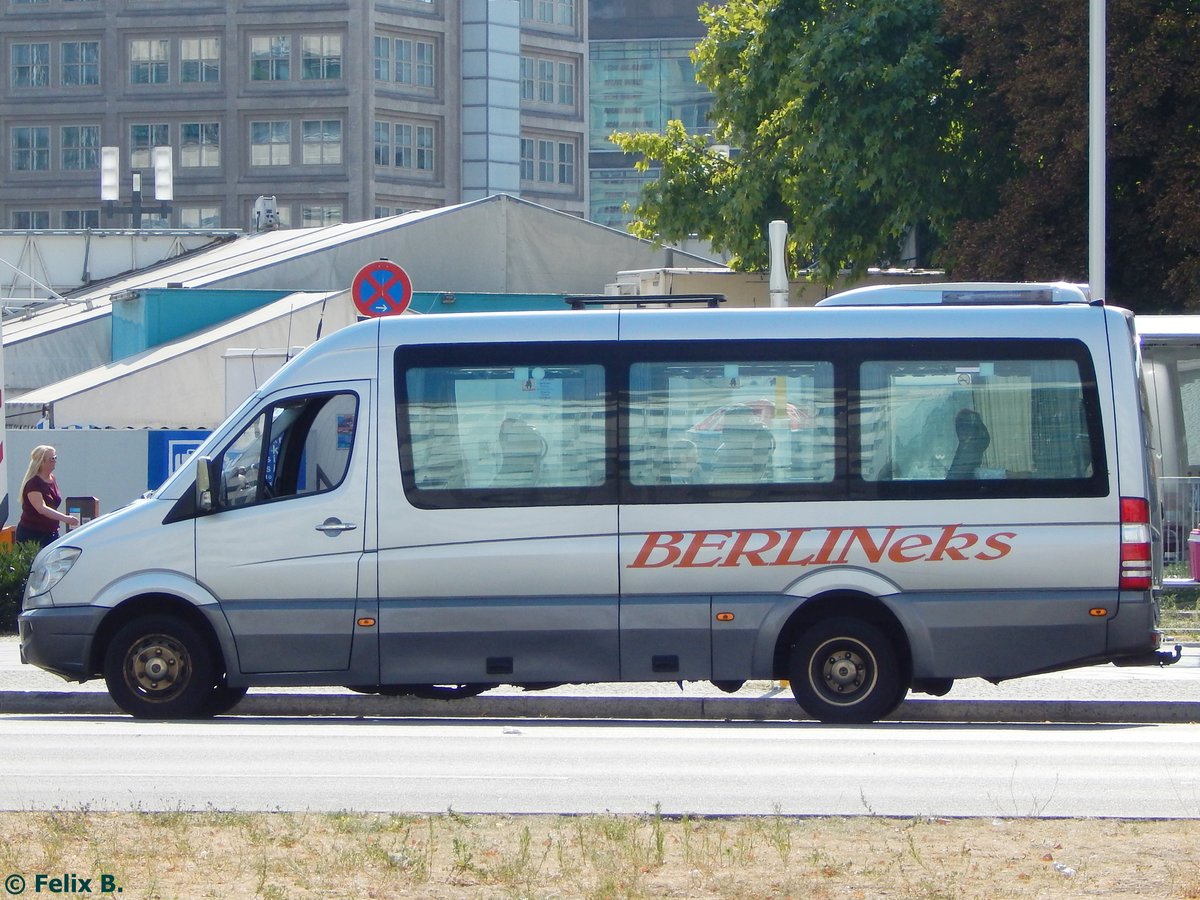 Mercedes Sprinter von Berlineks aus Polen in Berlin.