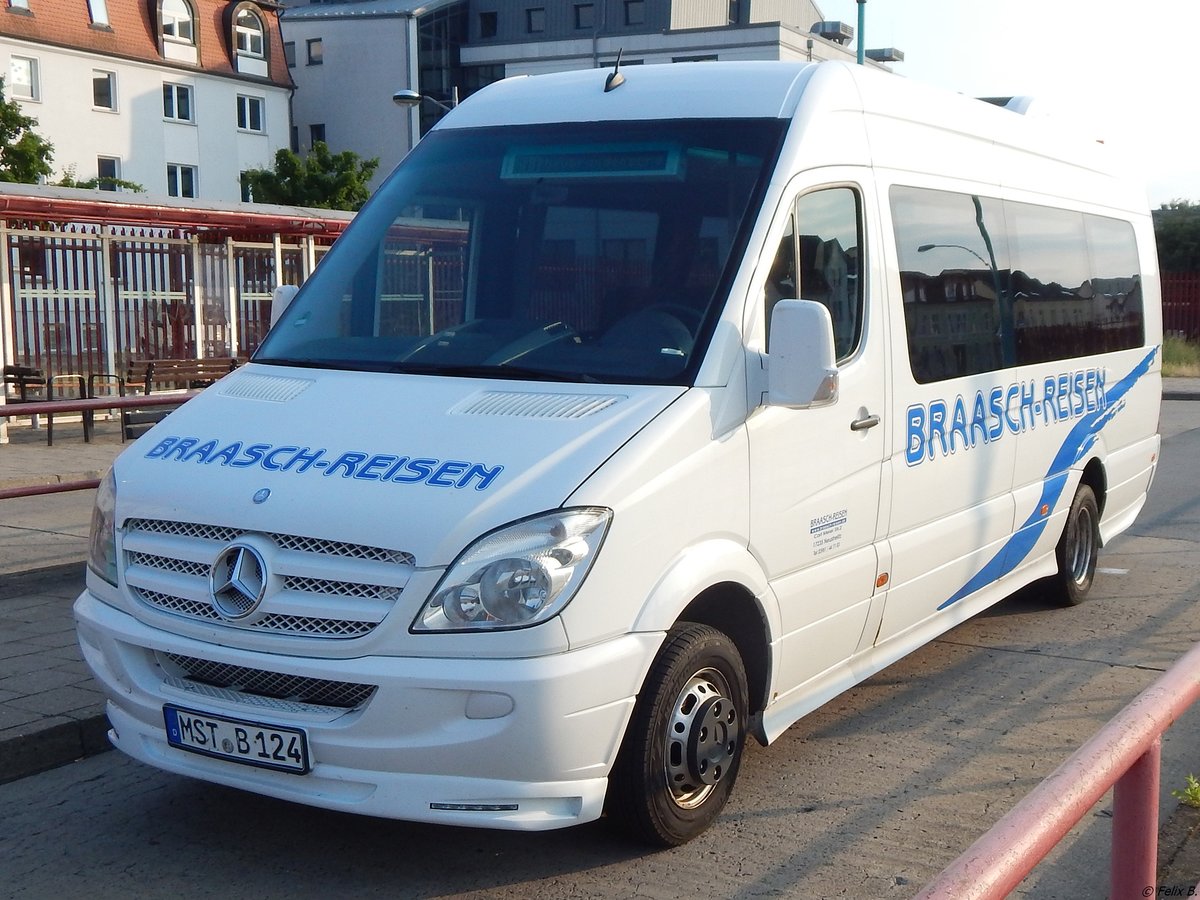 Mercedes Sprinter von Braasch Reisen aus Deutschland in Neubrandenburg.