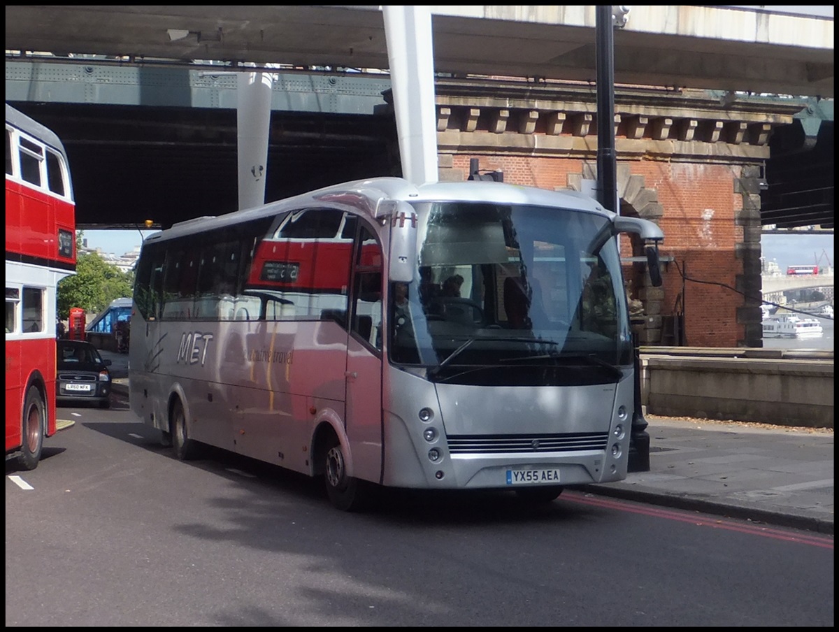 Mercedes Sundancer von MET aus England in London.