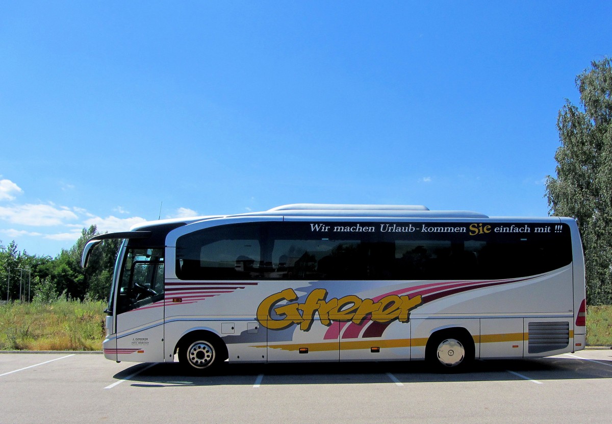 MERCEDES TOURINO von GFRERER Reisen aus der BRD im August 2013 in Krems.