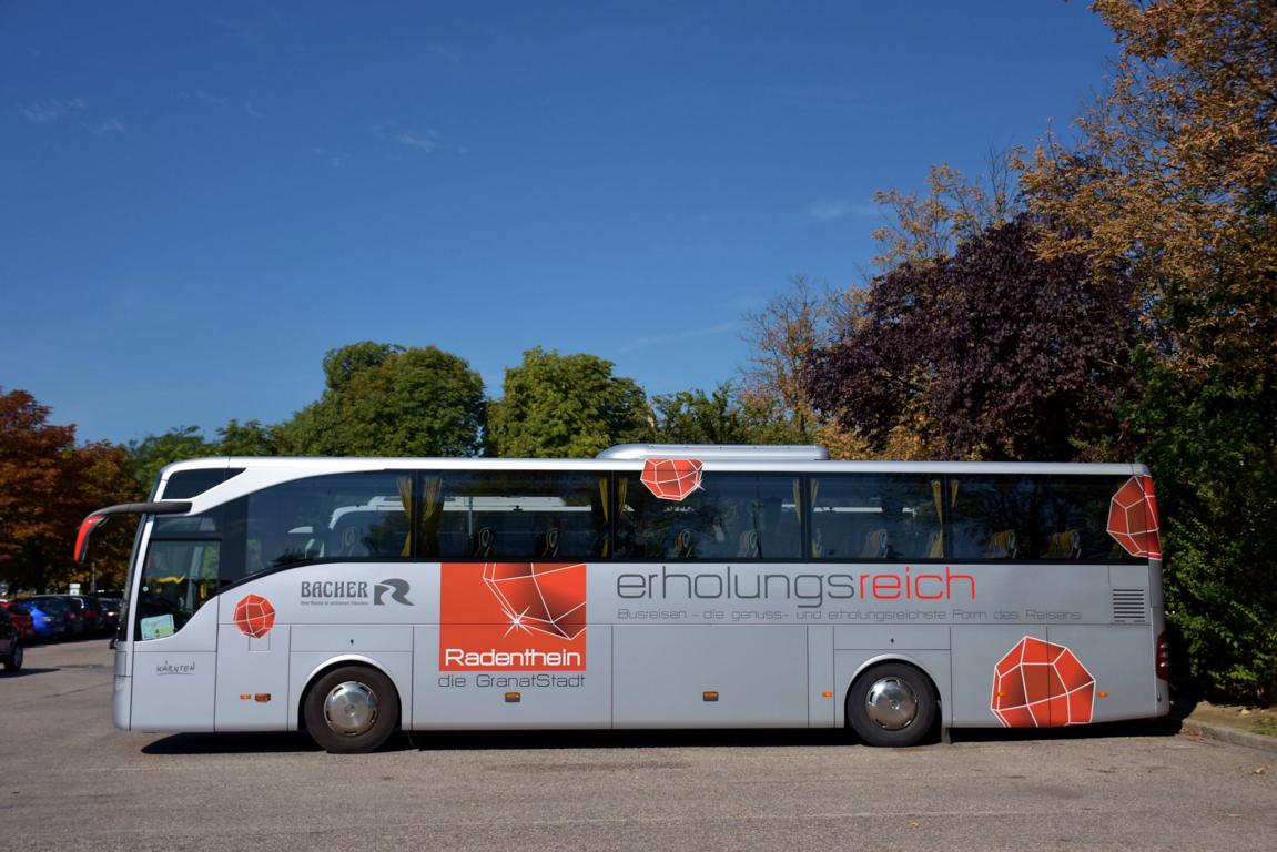 Mercedes Tourismo von Bacher Reisen aus sterreich 2017 in Krems.