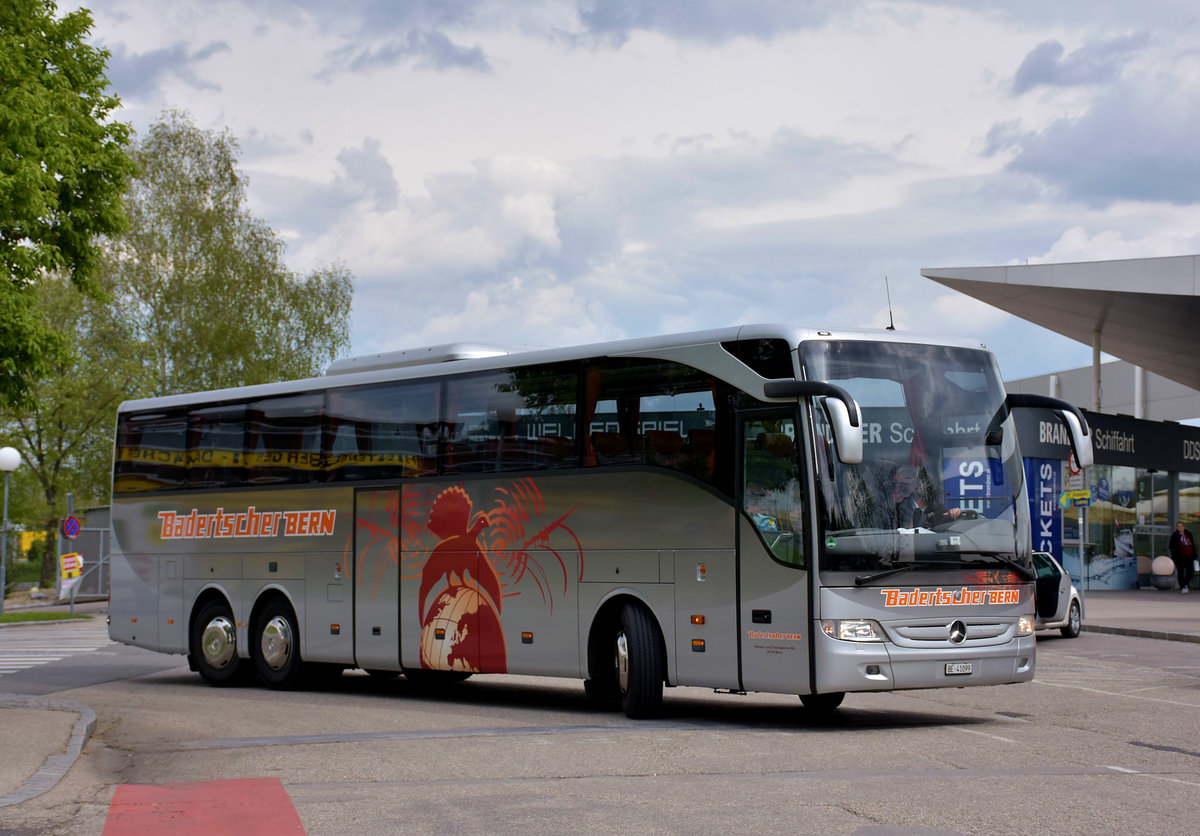 Mercedes Tourismo von Badertscher Reisen aus der CH in Krems.