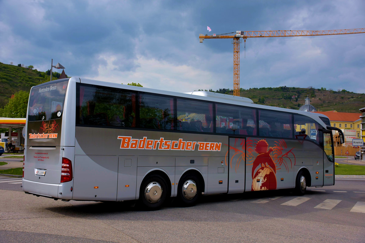 Mercedes Tourismo von Badertscher Reisen aus der CH in Krems.