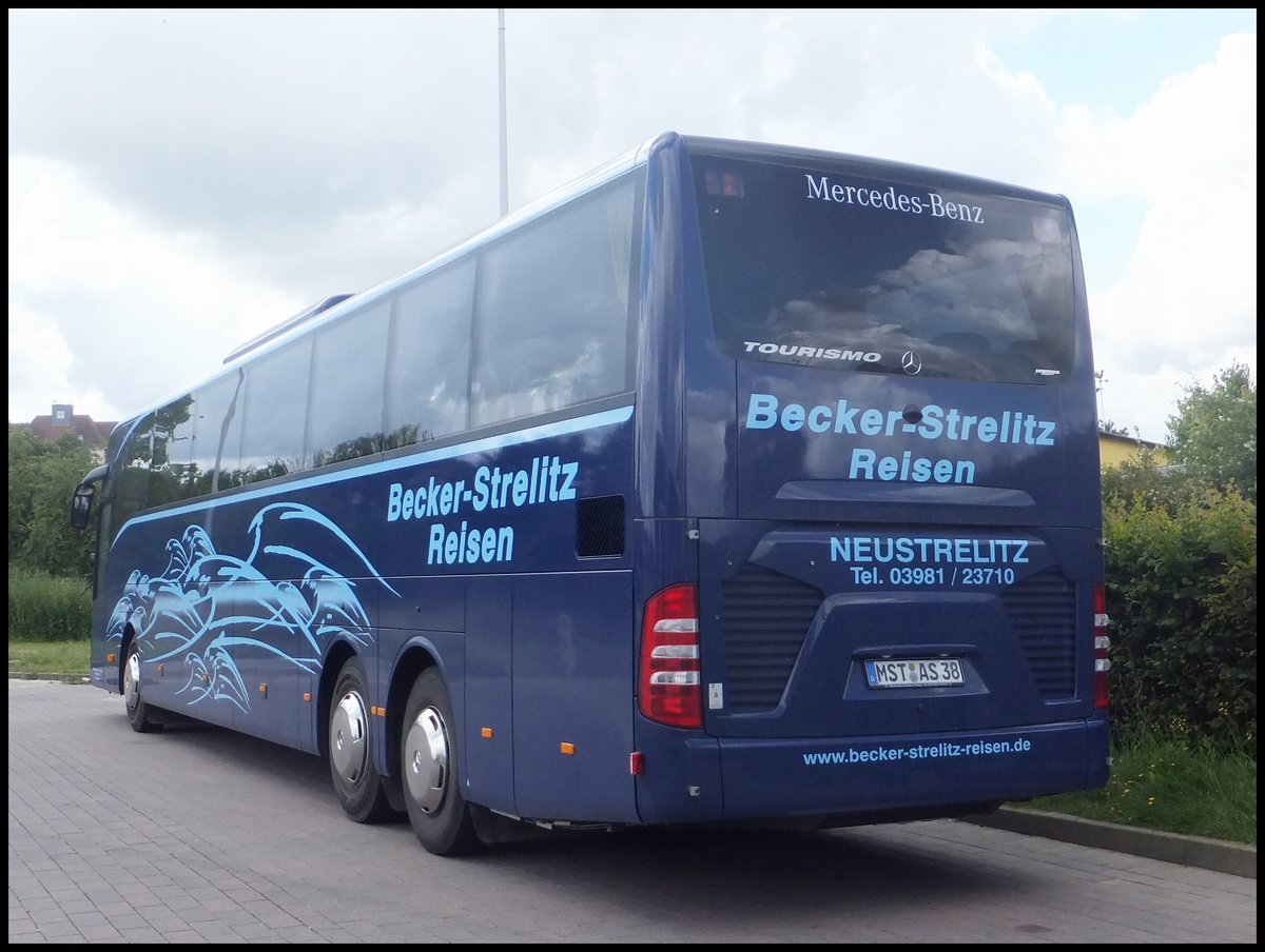 Mercedes Tourismo von Becker-Strelitz Reisen aus Deutschland in Bergen. 