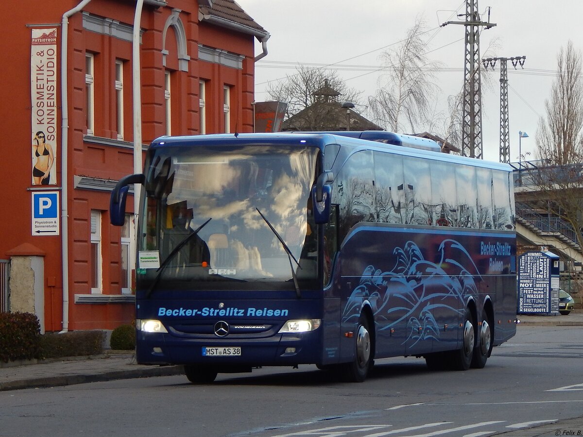 Mercedes Tourismo von Becker-Strelitz Reisen aus Deutschland in Neubrandenburg. 