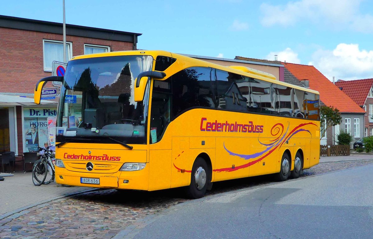 Mercedes Tourismo von CEDERHOLMSBUSS steht im September 2018 in Heiligenhafen