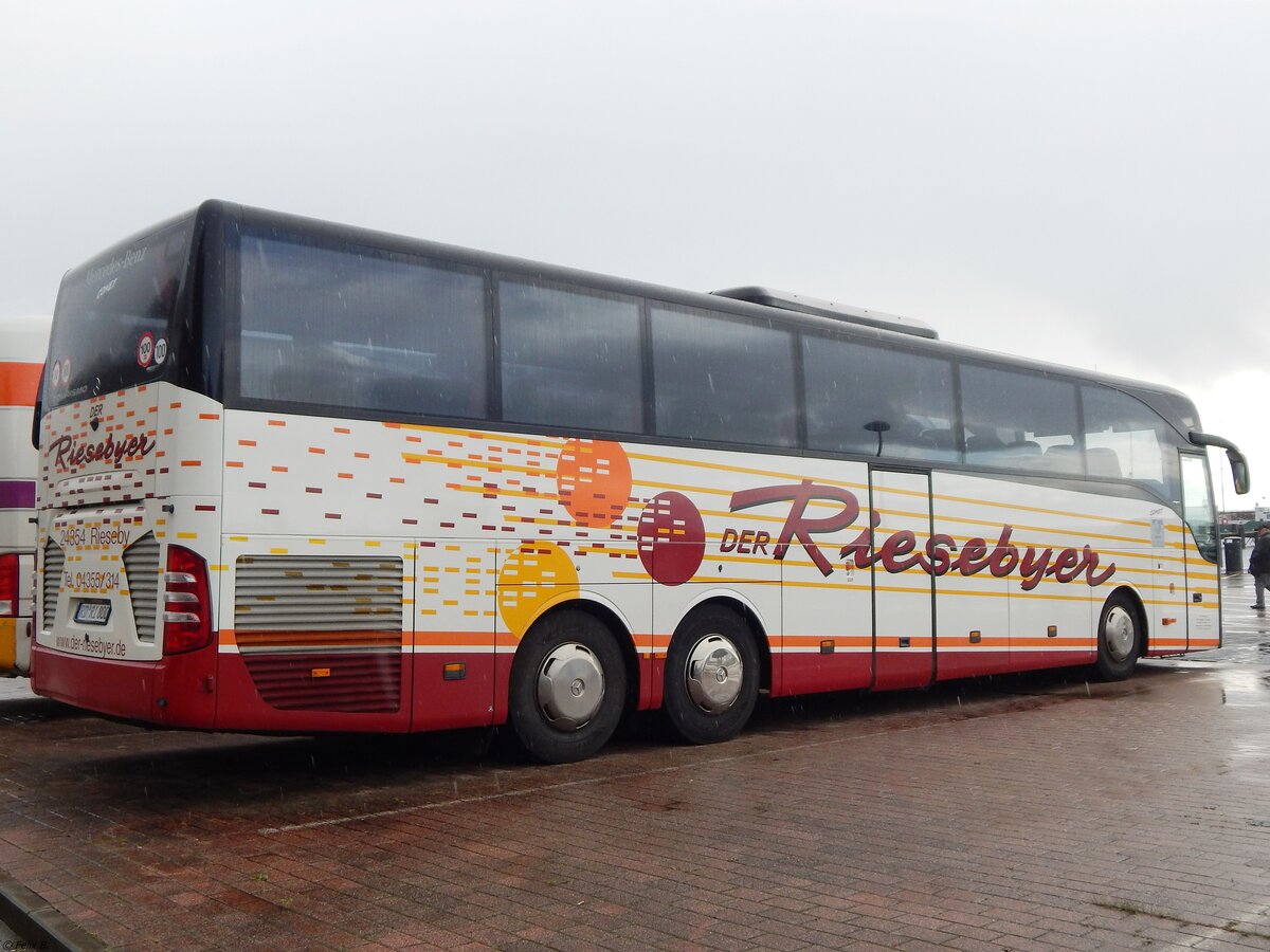 Mercedes Tourismo von Der Riesebyer aus Deutschland im Stadthafen Sassnitz.