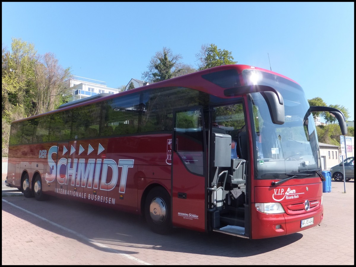 Mercedes Tourismo von Der Schmidt aus Deutschland im Stadthafen Sassnitz.