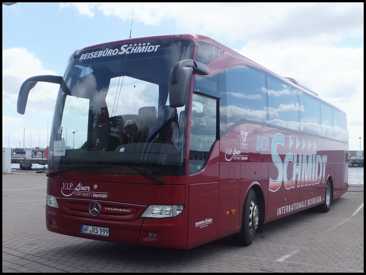 Mercedes Tourismo von Der Schmidt aus Deutschland im Stadthafen Sassnitz.