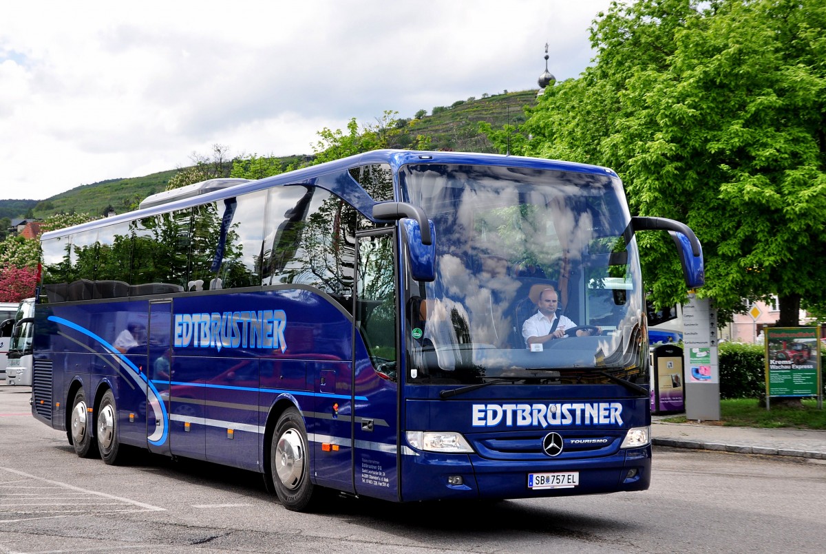 Mercedes Tourismo von Edtbrustner Reisen aus sterreich am 7.5.2015 in Krems.