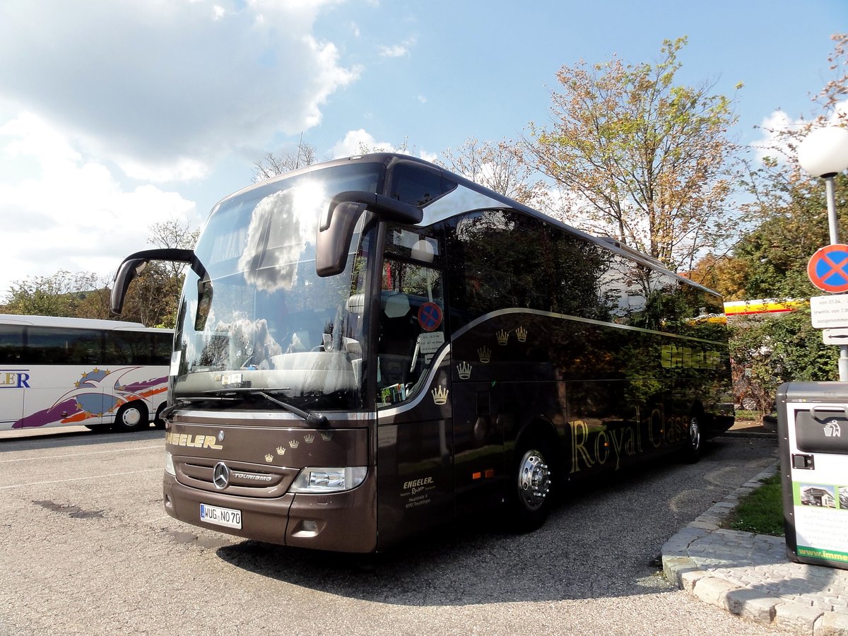 Mercedes Tourismo von Engeler aus der BRD in Krems gesehen.