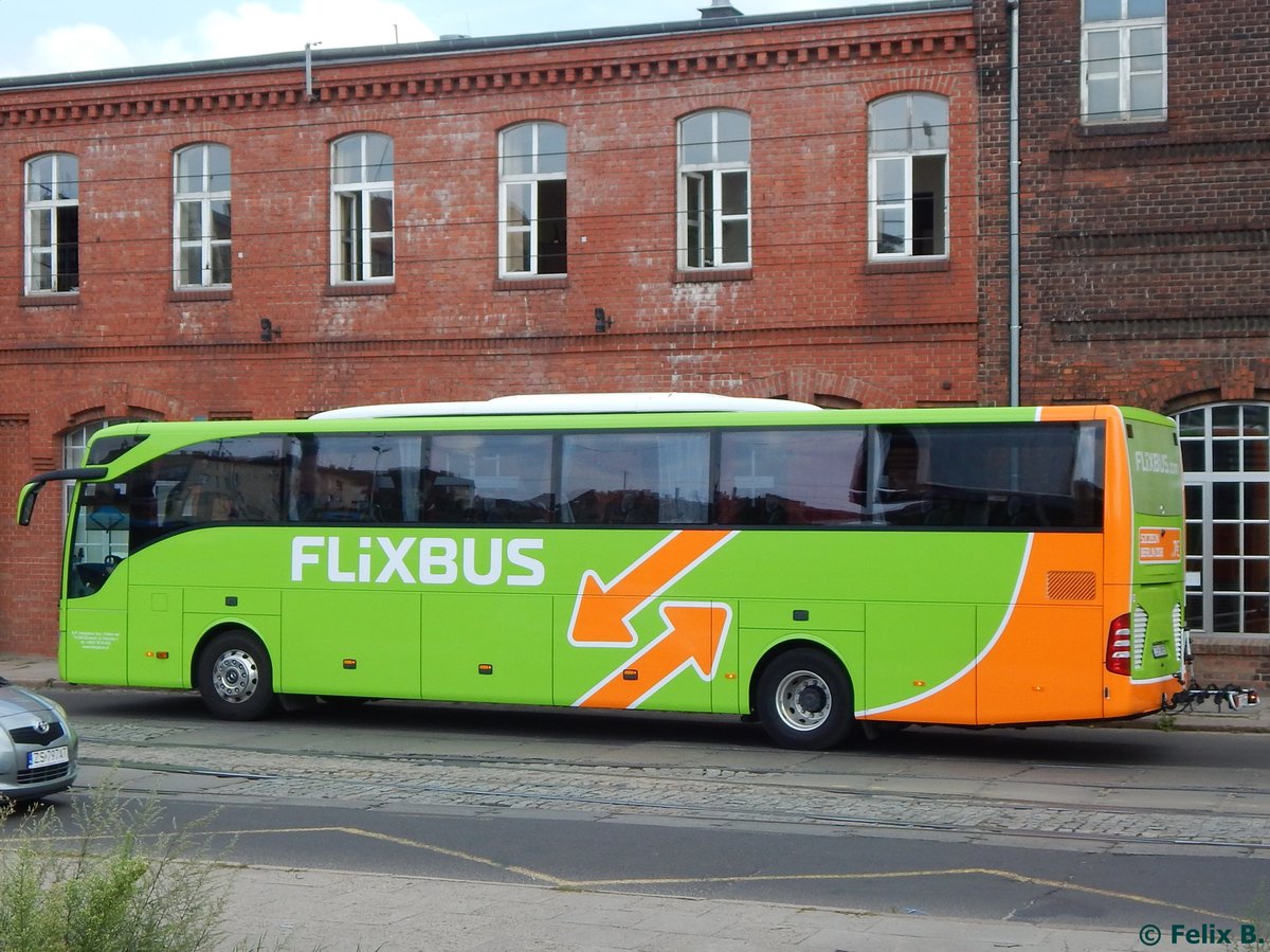 Mercedes Tourismo von Flixbus/Follow Me! aus Polen in Stettin.