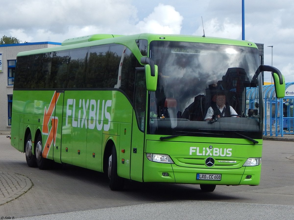 Mercedes Tourismo von Flixbus/Joost's aus Deutschland in Rostock. 