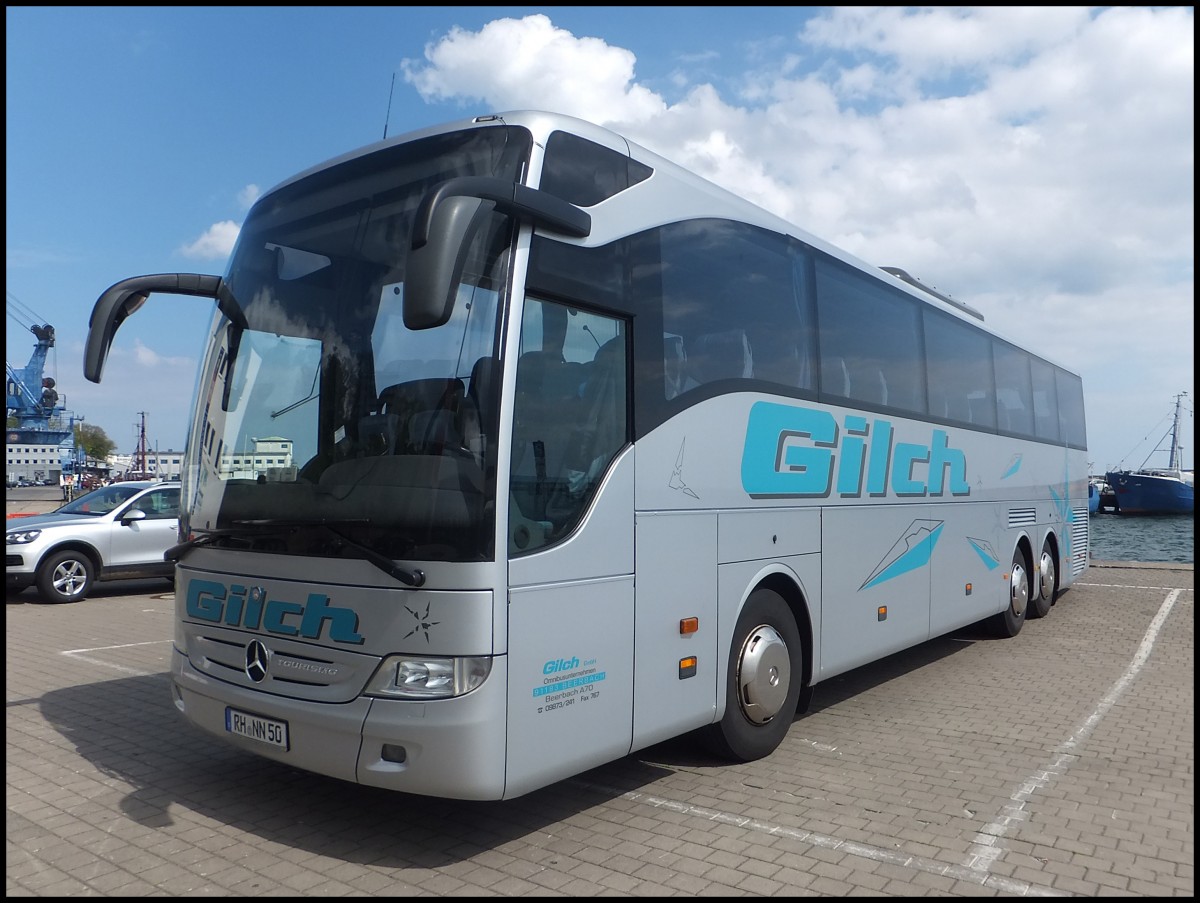 Mercedes Tourismo von Gilch aus Deutschland im Stadthafen Sassnitz.