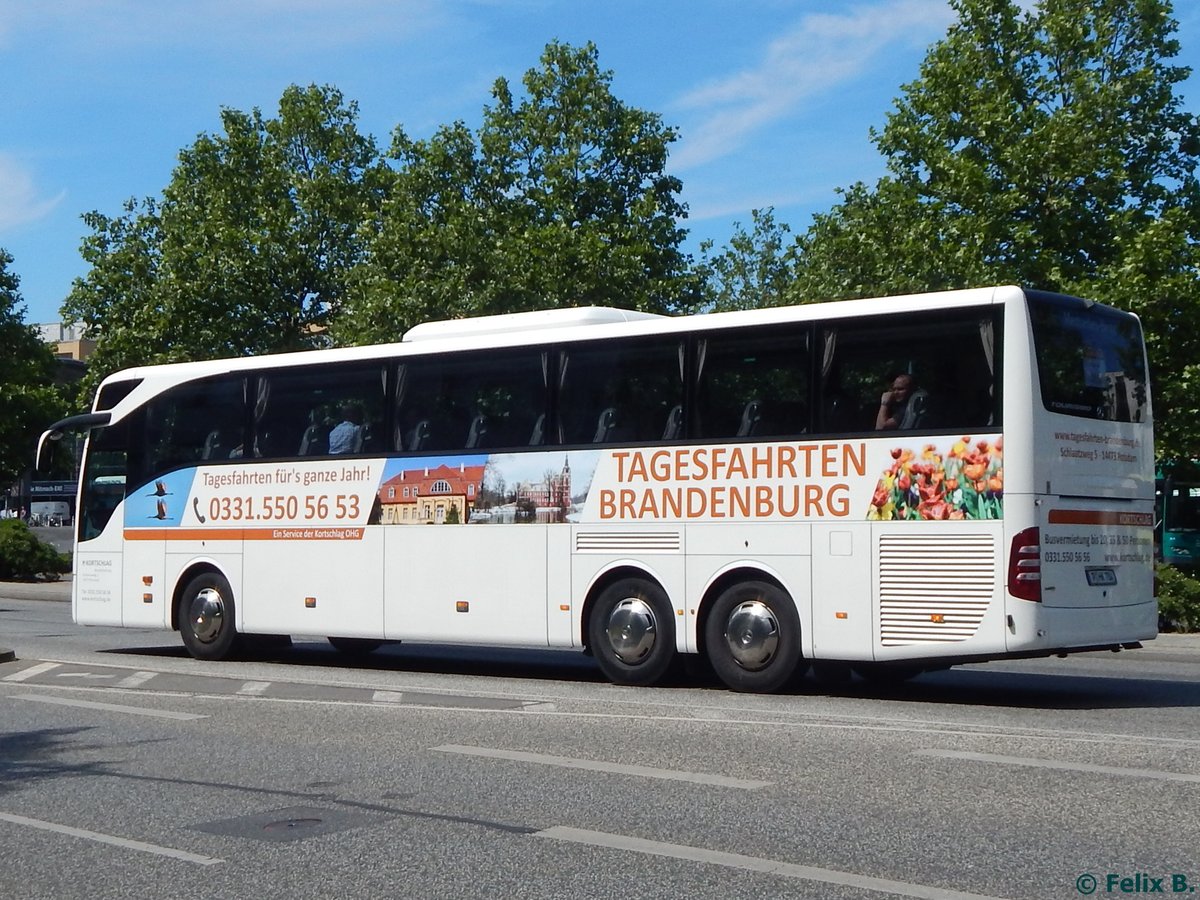 Mercedes Tourismo von H. Kortschlag Fahrservice aus Deutschland in Potsdam.