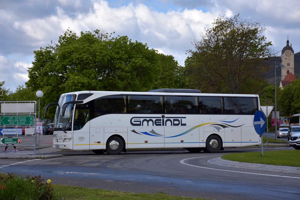 Mercedes Tourismo von Hans Gmeindl Reisen aus der BRD in Krems.