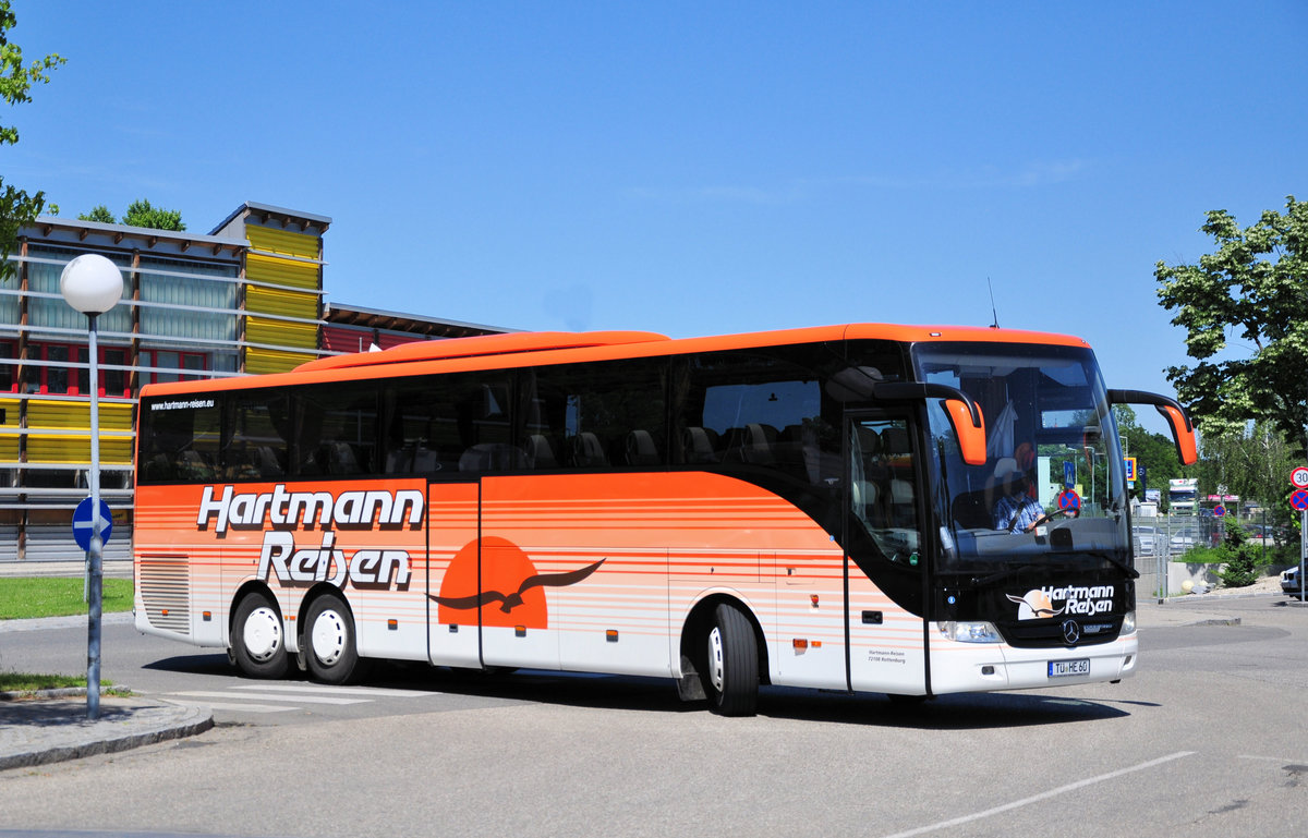 Mercedes Tourismo von Hartmann Reisen aus der BRD in Krems gesehen. 