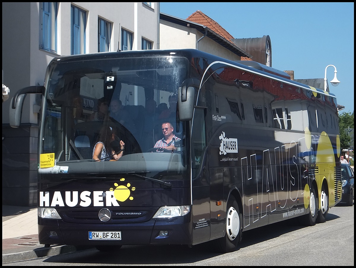 Mercedes Tourismo von Hauser aus Deutschland in Sassnitz. 