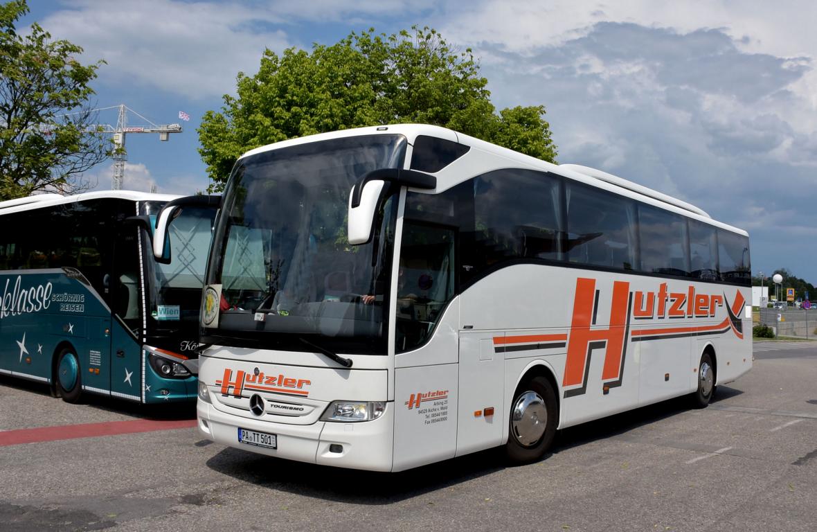 Mercedes Tourismo von HUTZLER Reisen aus der BRD in Krems.