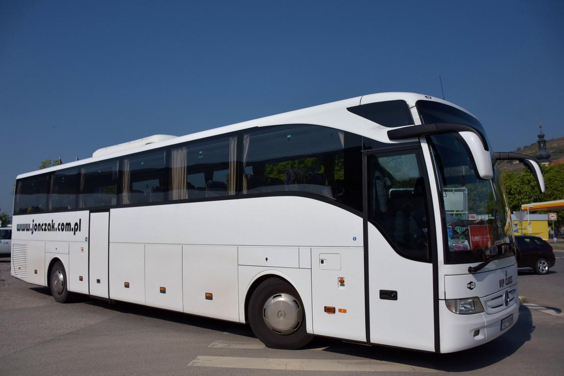 Mercedes Tourismo von Jonczak.pl in Krems.