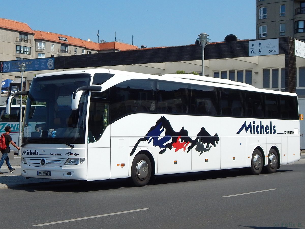 Mercedes Tourismo von Michels Touristik aus Deutschland in Berlin.