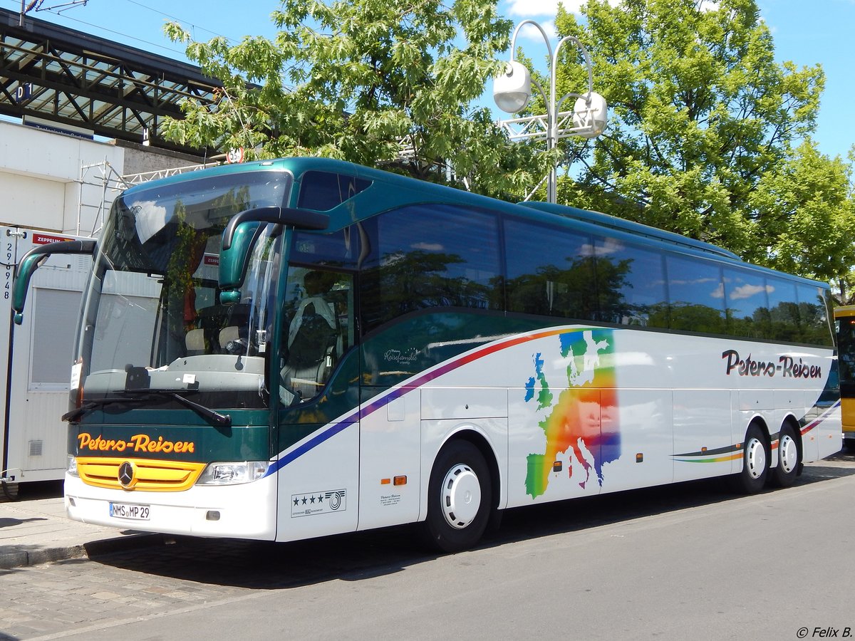 Mercedes Tourismo von Peters-Reisen aus Deutschland in Berlin.