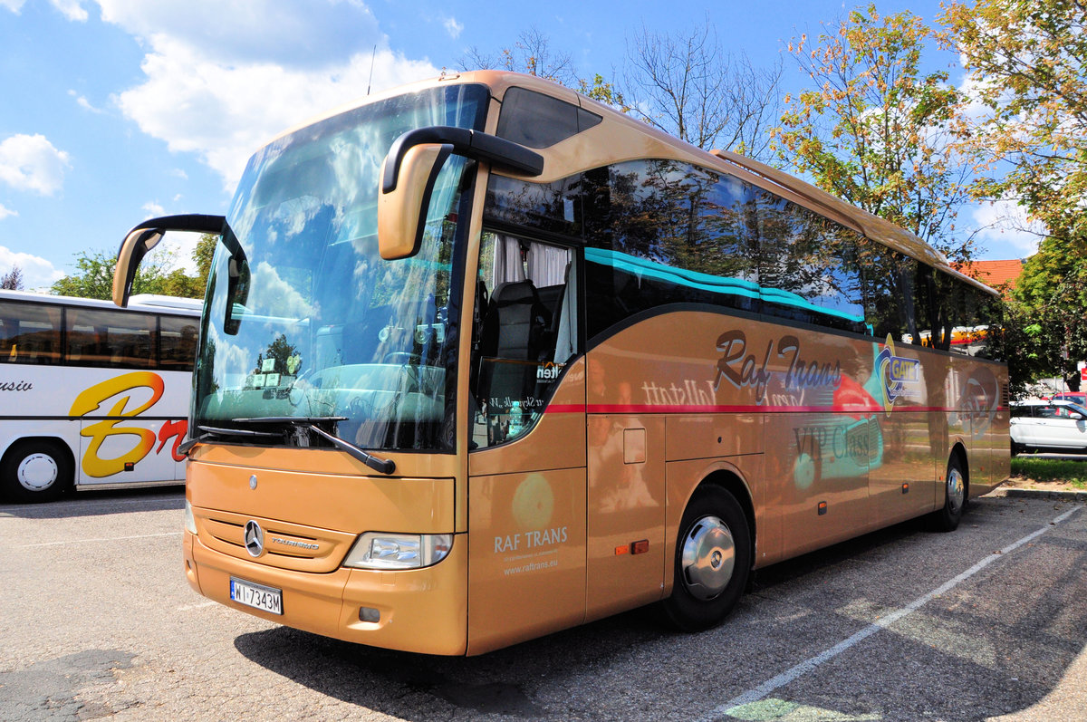 Mercedes Tourismo von Raf Trans aus PL in Krems gesehen.