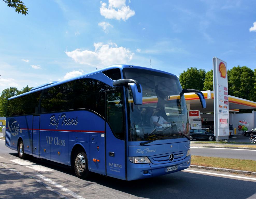 Mercedes Tourismo von Raf Trans aus PL 06/2017 in Krems.