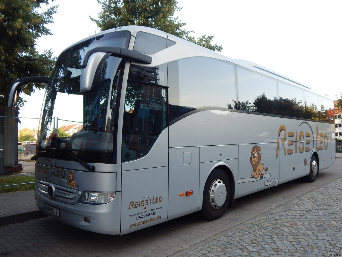 Mercedes Tourismo von ReiseLeo aus Deutschland im Stadthafen Sassnitz. 