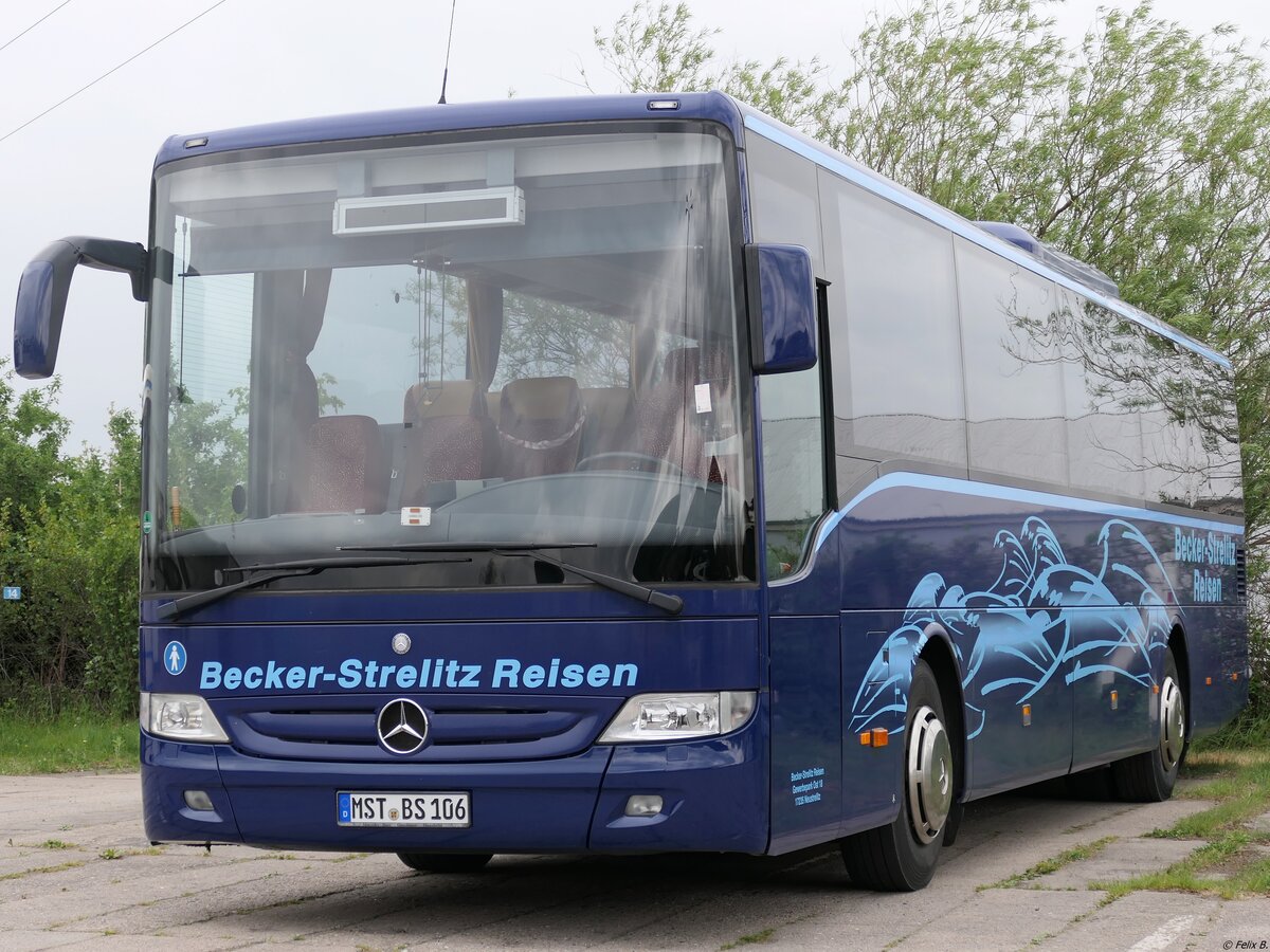 Mercedes Tourismo RH von Becker-Strelitz Reisen aus Deutschland in Neubrandenburg.