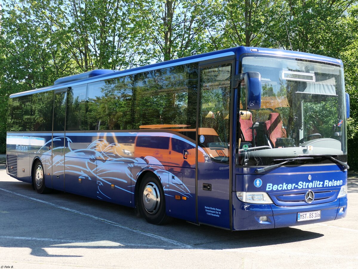 Mercedes Tourismo RH von Becker-Strelitz Reisen aus Deutschland in Neubrandenburg.