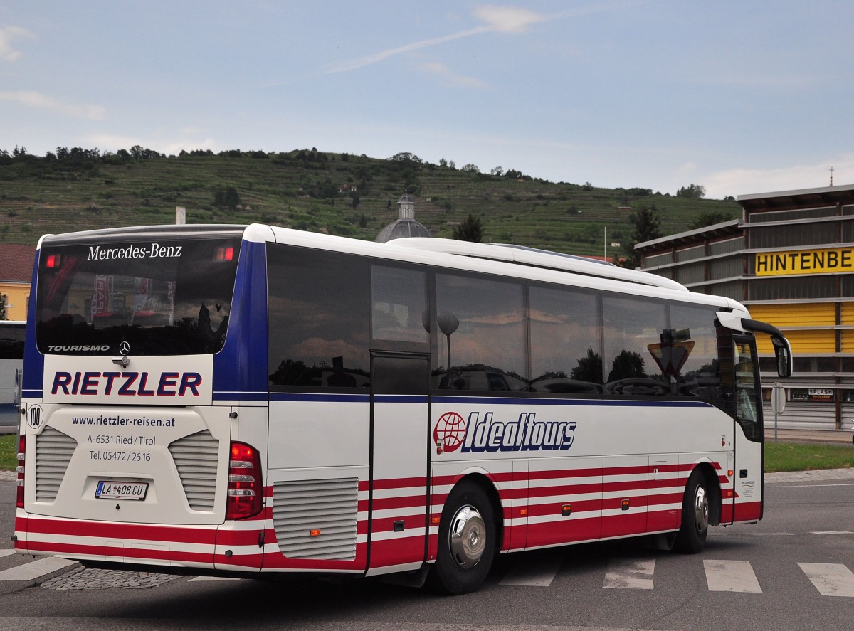 Mercedes Tourismo von Rietzler Reisen aus sterreich im Mai 2015 in Krems.