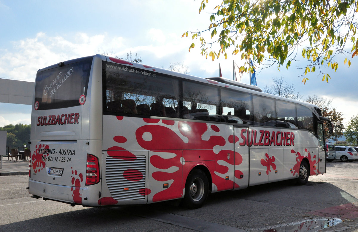 Mercedes Tourismo von Sulzbacher Reisen aus sterreich in Krems gesehen.