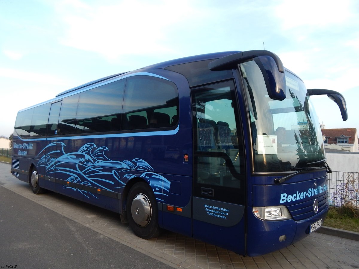 Mercedes Travego von Becker-Strelitz Reisen aus Deutschland in Sassnitz.