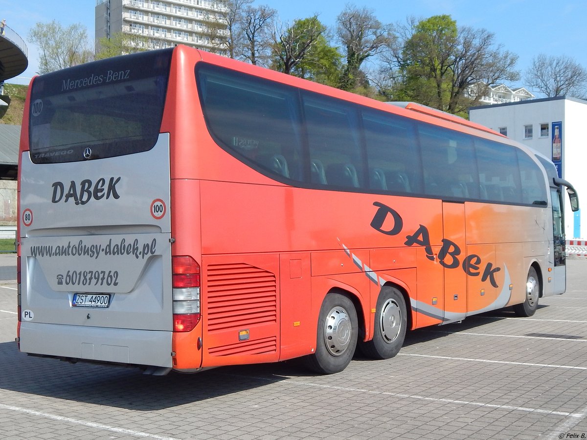 Mercedes Travego von Dabek aus Polen im Stadthafen Sassnitz.