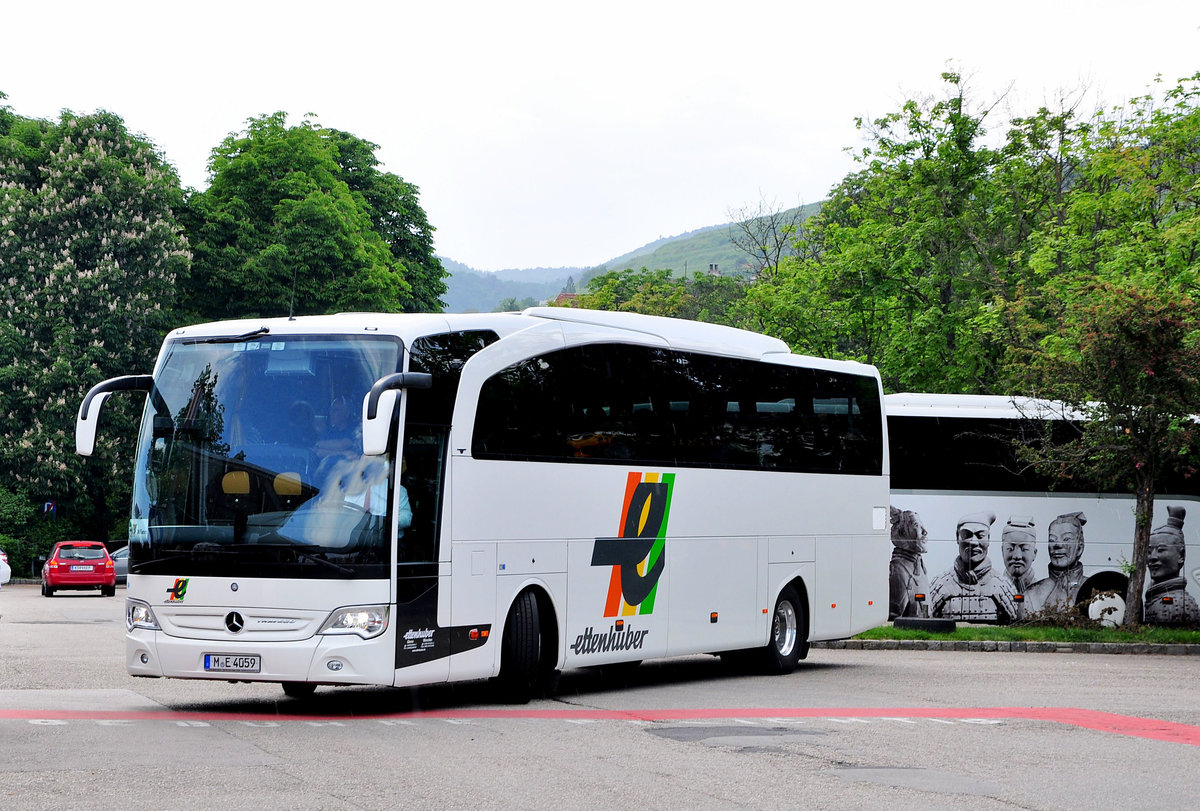 Mercedes Travego von Ettenhuber Reisen aus der BRD in Krems gesehen.