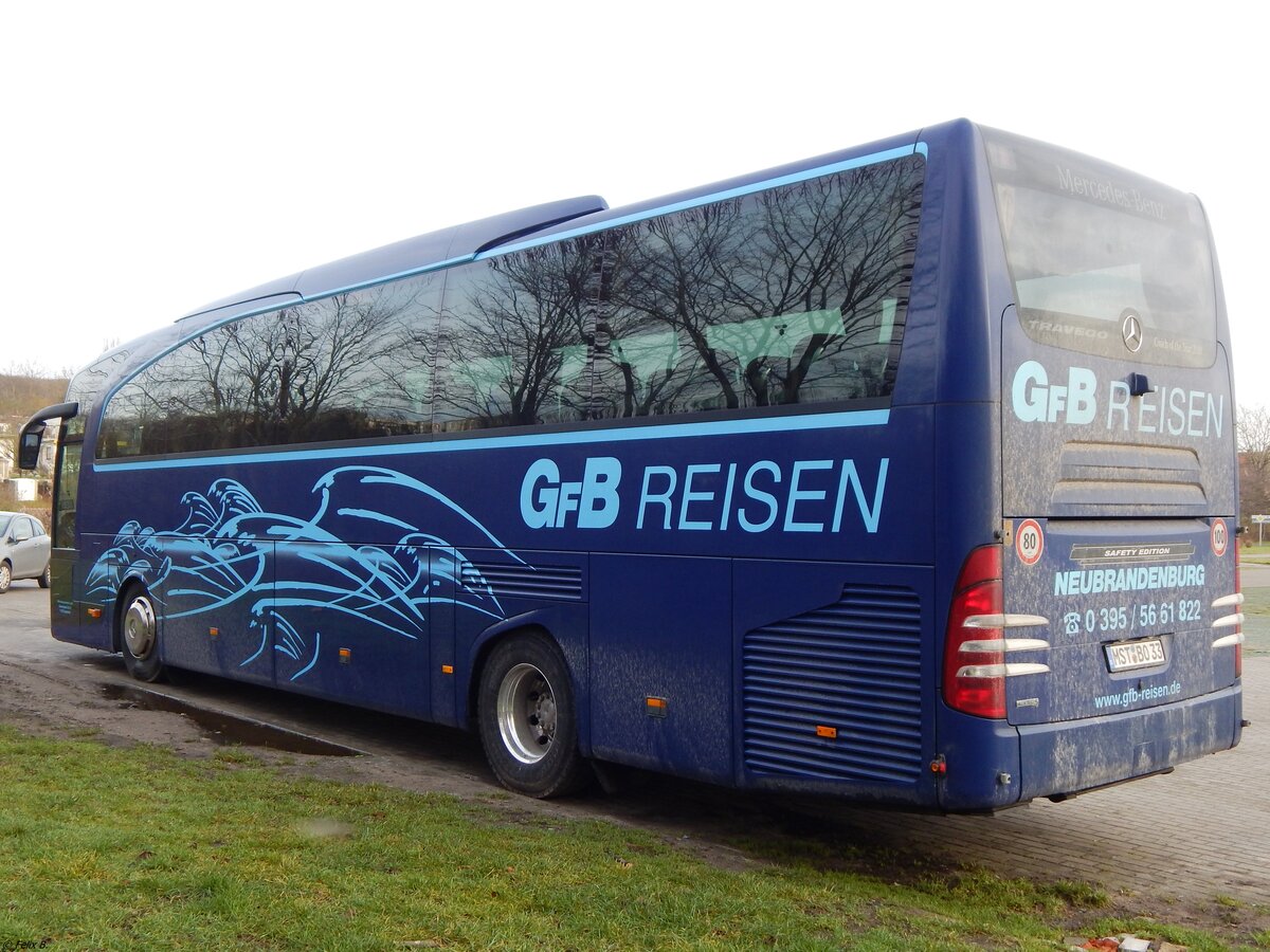 Mercedes Travego von GFB-Reisen aus Deutschland in Sassnitz.