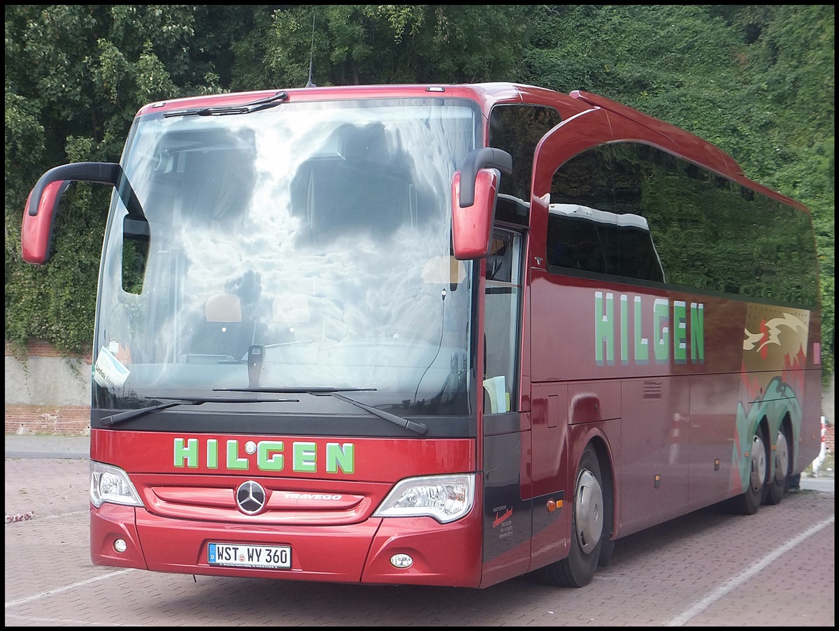 Mercedes Travego von Hilgen aus Deutschland im Stadthafen Sassnitz.