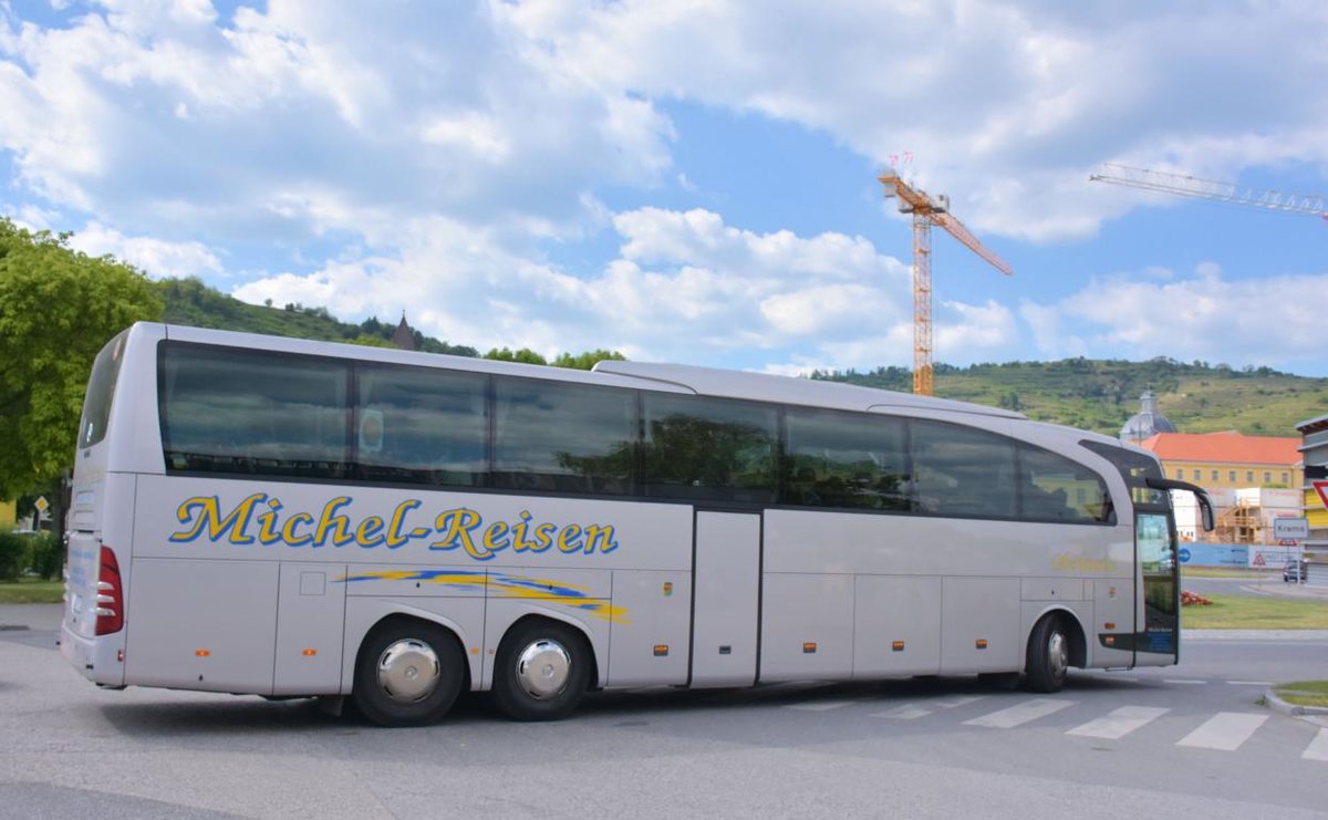 Mercedes Travego von Michel Reisen aus der BRD in Krems.