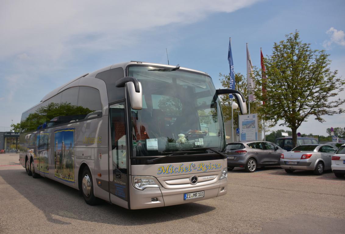 Mercedes Travego von Michel Reisen aus der BRD im Mai 2018 in Krems.